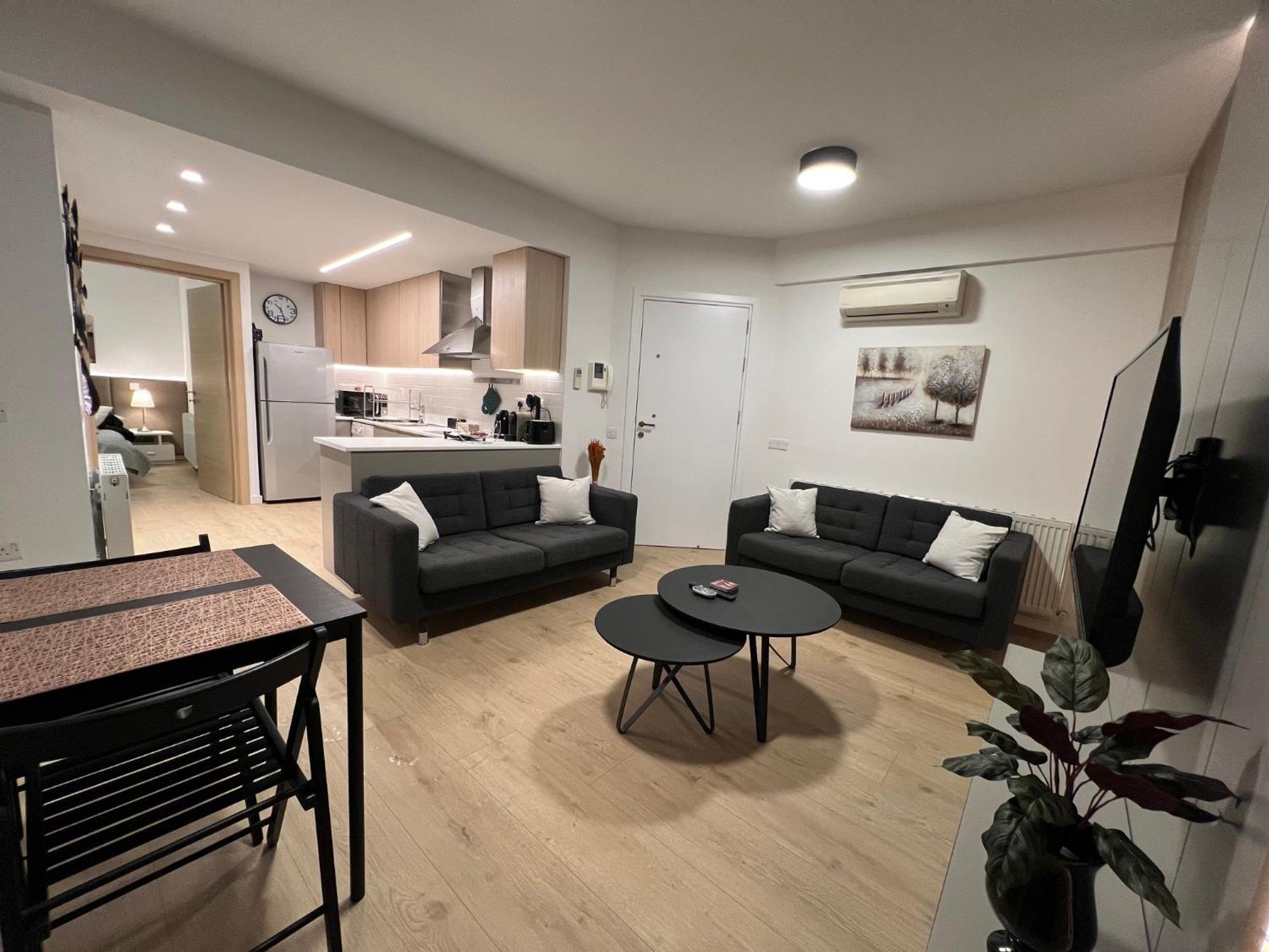 Daniela'S Modern Apartment Strovolos 외부 사진